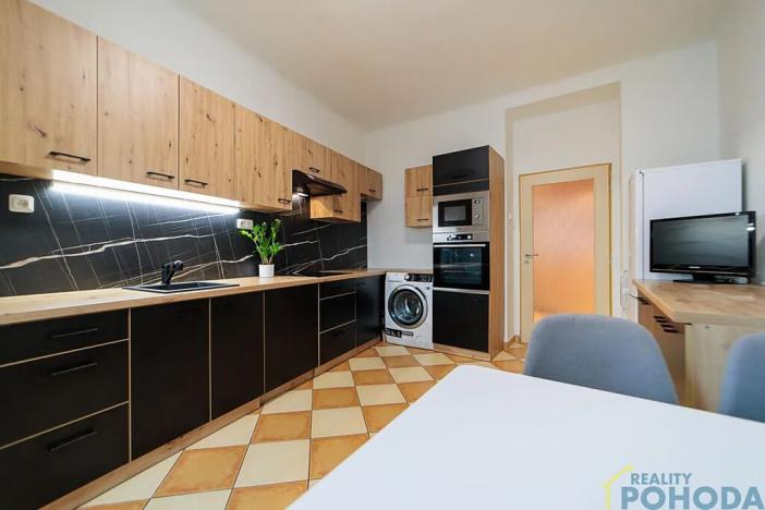 Prodej bytu 2+1, Praha - Žižkov, Biskupcova, 69 m2