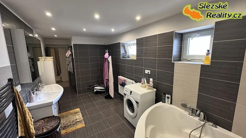 Prodej rodinného domu, Vitiněves, 290 m2