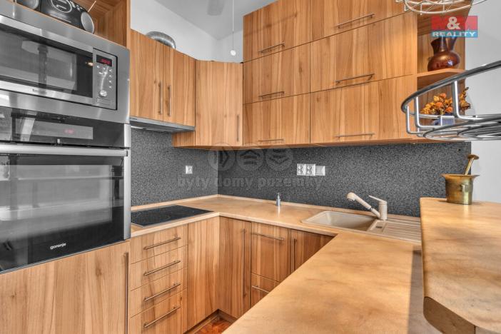 Prodej bytu 2+kk, Lázně Bělohrad, Třetí strana, 35 m2