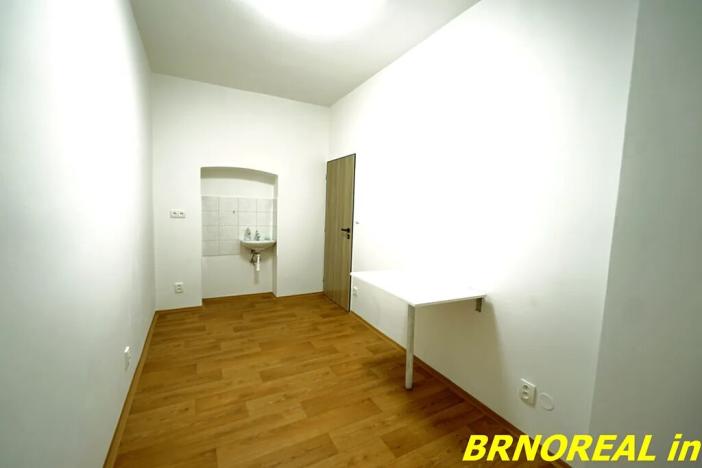 Pronájem bytu 1+kk, Brno, Hybešova, 20 m2