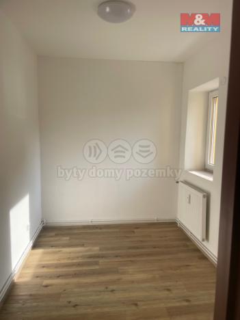 Pronájem bytu 2+kk, Náchod, Poděbradova, 32 m2