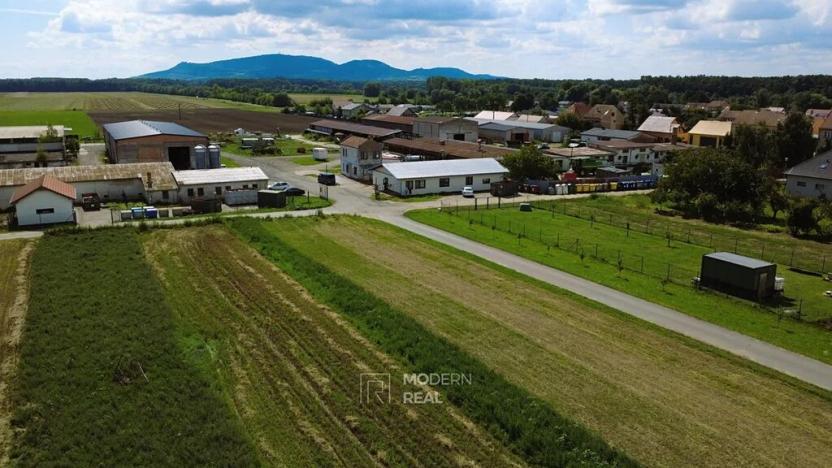 Prodej pozemku pro bydlení, Ivaň, 715 m2