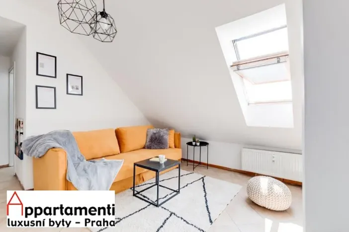 Prodej bytu 2+kk, Praha - Nové Město, V tůních, 58 m2