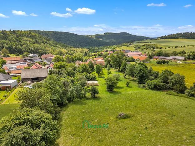 Prodej pozemku pro bydlení, Králův Dvůr, 2059 m2