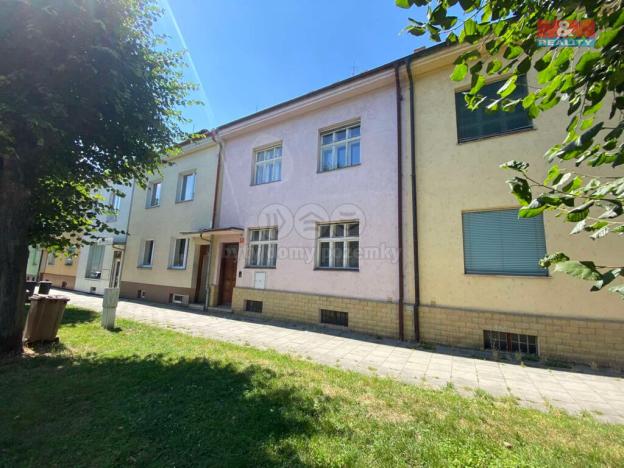 Pronájem bytu 2+1, Olomouc - Neředín, Čechova, 51 m2