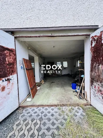 Prodej rodinného domu, Vlkaneč, 244 m2