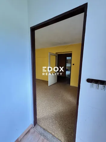 Prodej rodinného domu, Vlkaneč, 244 m2