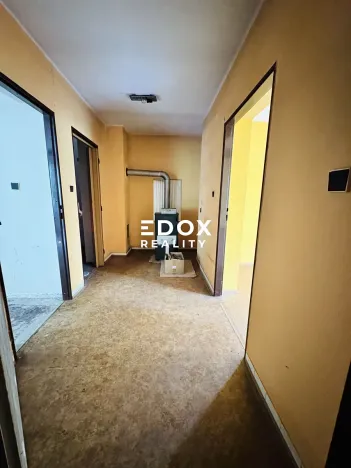 Prodej rodinného domu, Vlkaneč, 244 m2