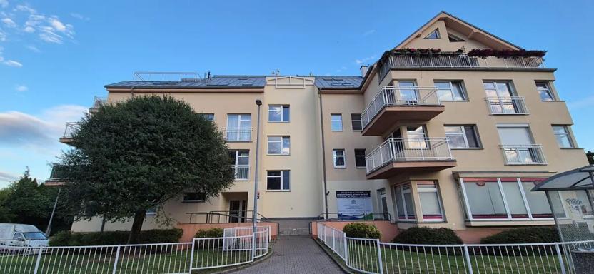 Pronájem garážového stání, Praha - Suchdol, Internacionální, 15 m2