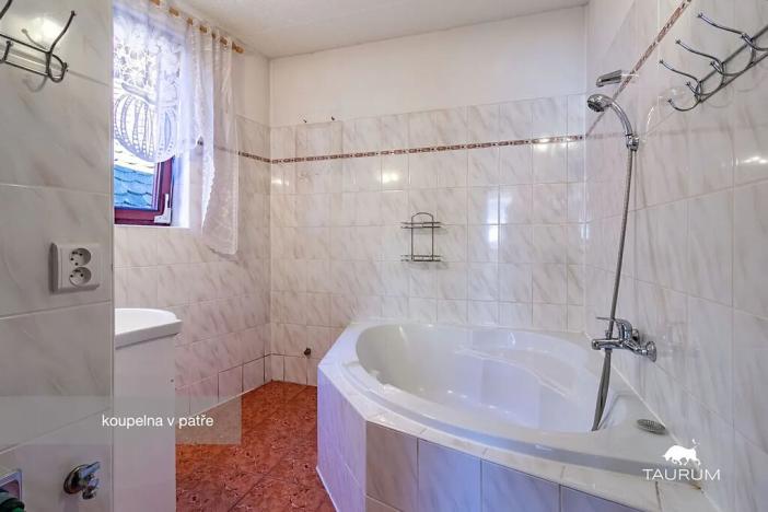 Prodej rodinného domu, Dobřany, Školní, 368 m2