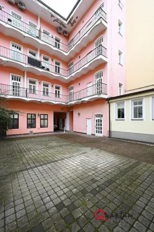 Prodej obchodního prostoru, Praha - Nusle, Slavojova, 149 m2