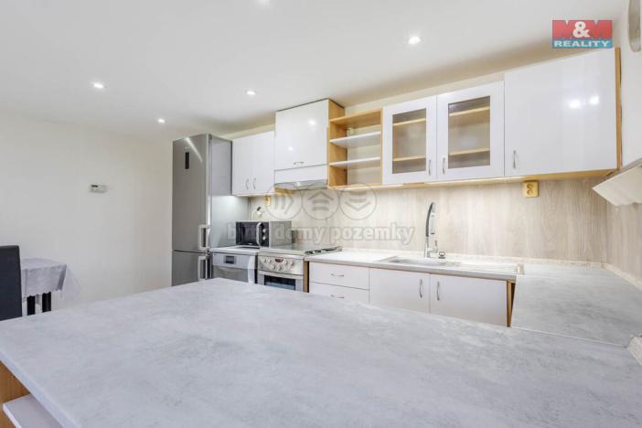 Prodej rodinného domu, Holany, 230 m2