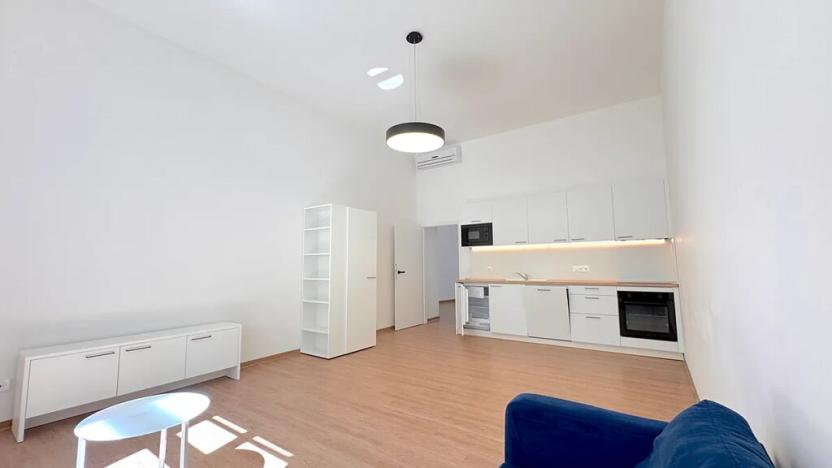 Pronájem bytu 2+kk, Brno, Poštovská, 74 m2