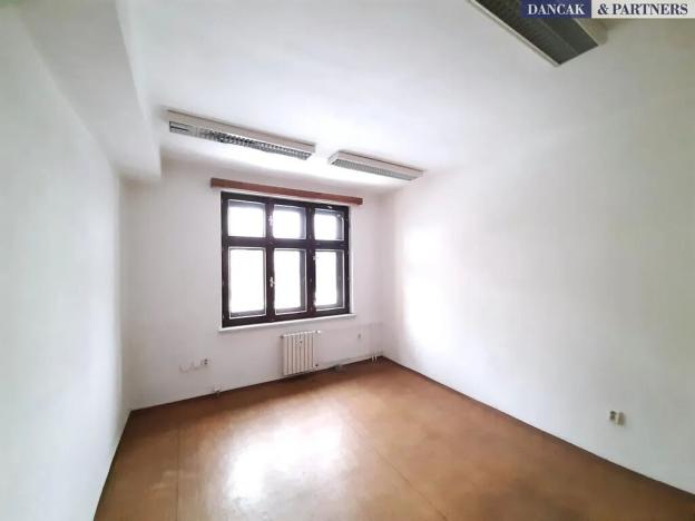 Pronájem kanceláře, Frýdek-Místek, F. Čejky, 15 m2