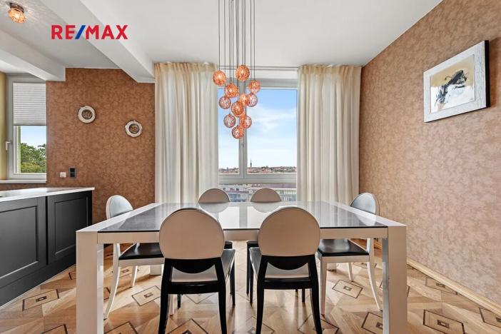 Prodej bytu 4+kk, Praha - Smíchov, Astlova, 187 m2