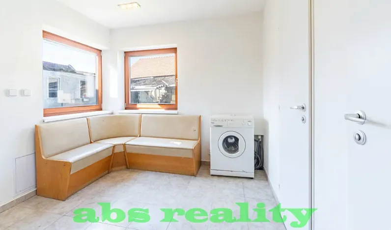 Prodej rodinného domu, Kostomlátky, 230 m2