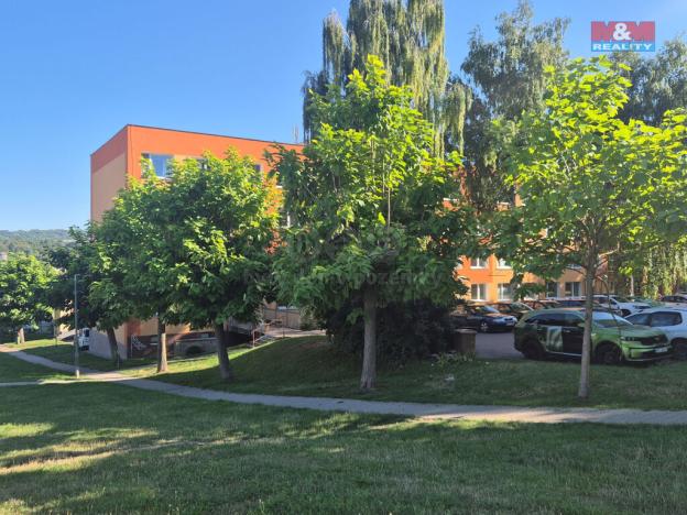 Prodej bytu 3+1, Králův Dvůr, Nad Stadionem, 72 m2