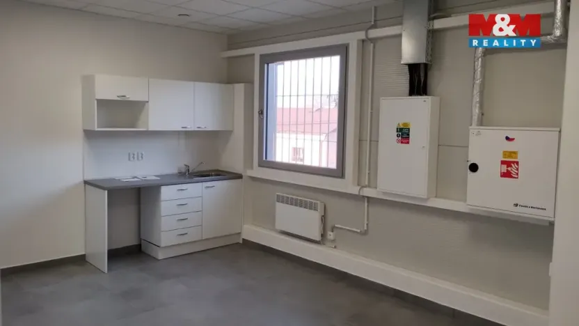 Pronájem obchodního prostoru, Jablunkov, Nádražní, 300 m2