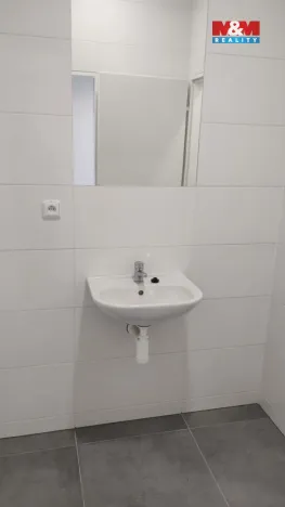 Pronájem obchodního prostoru, Jablunkov, Nádražní, 300 m2