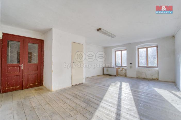 Pronájem obchodního prostoru, Kralovice, nám. Osvobození, 80 m2