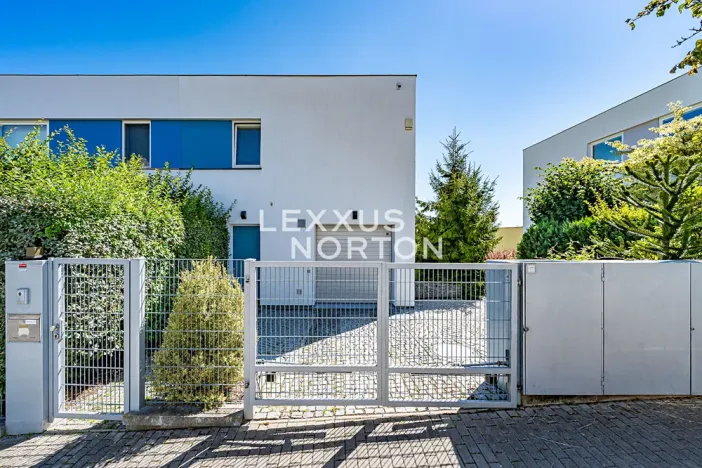 Pronájem rodinného domu, Praha - Dejvice, Hanzelkova, 219 m2