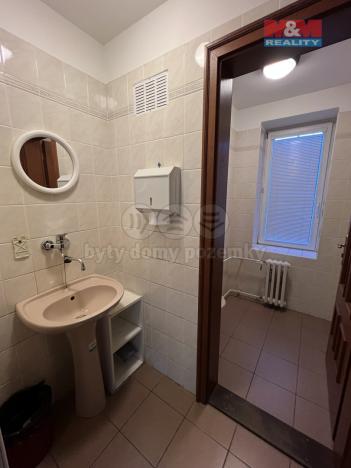 Pronájem kanceláře, Chomutov, Školní, 97 m2