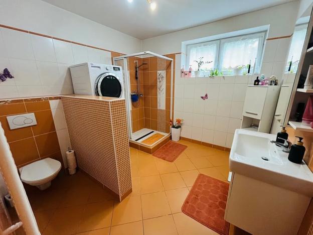 Prodej rodinného domu, Prackovice nad Labem, 190 m2