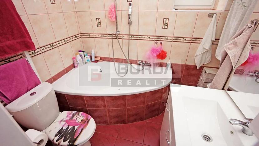 Prodej rodinného domu, Střemy, 240 m2