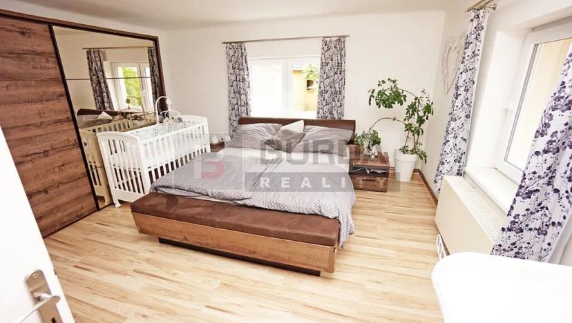 Prodej rodinného domu, Střemy, 240 m2