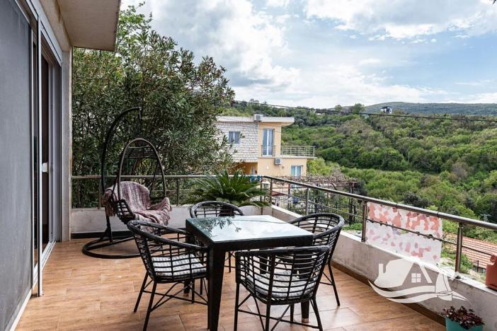 Prodej rodinného domu, Kruče, Černá Hora, 210 m2