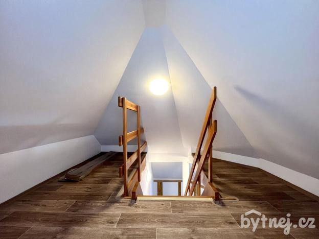 Pronájem bytu 2+1, Olomouc - Hodolany, Rejskova, 66 m2