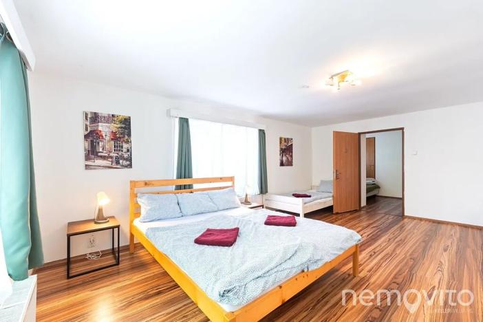 Prodej vícegeneračního domu, Lobeč, 340 m2