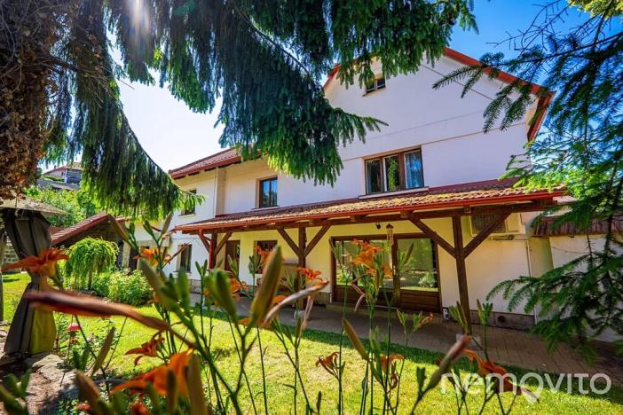 Prodej vícegeneračního domu, Lobeč, 340 m2