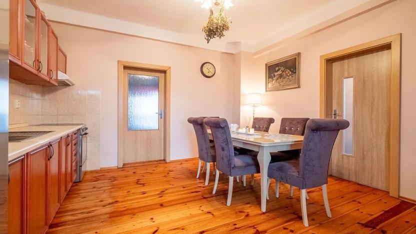 Prodej vícegeneračního domu, Sadská, Husova, 306 m2