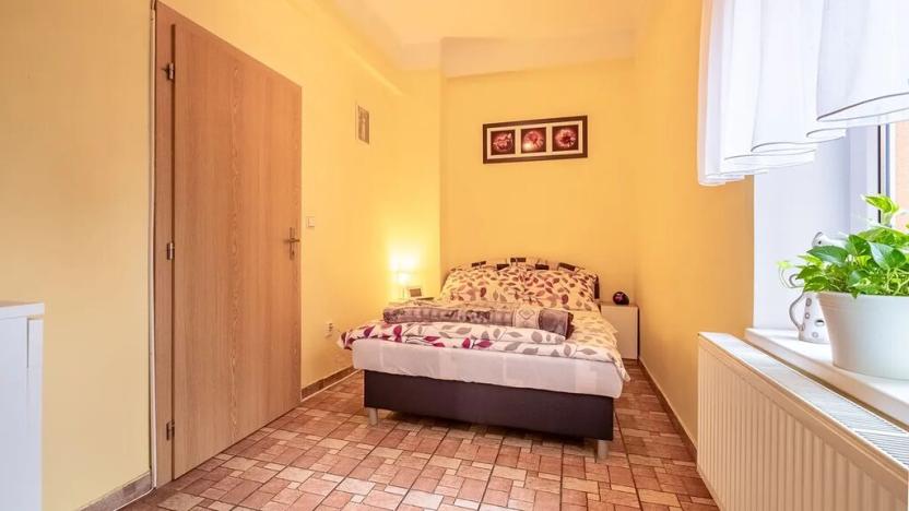 Prodej vícegeneračního domu, Sadská, Husova, 306 m2