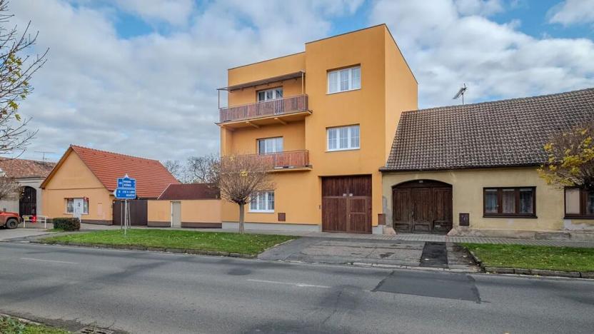 Prodej vícegeneračního domu, Sadská, Husova, 306 m2
