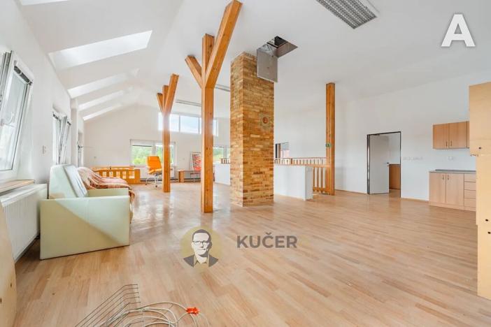 Prodej výrobních prostor, Velká Chmelištná, 550 m2