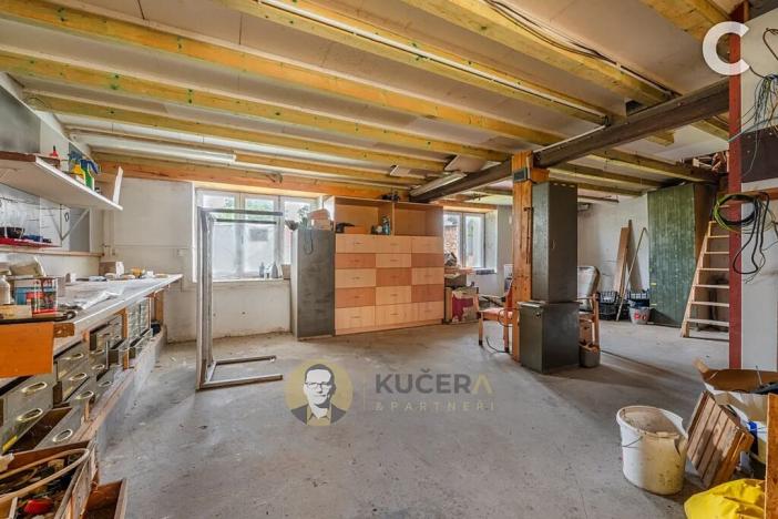 Prodej výrobních prostor, Velká Chmelištná, 550 m2