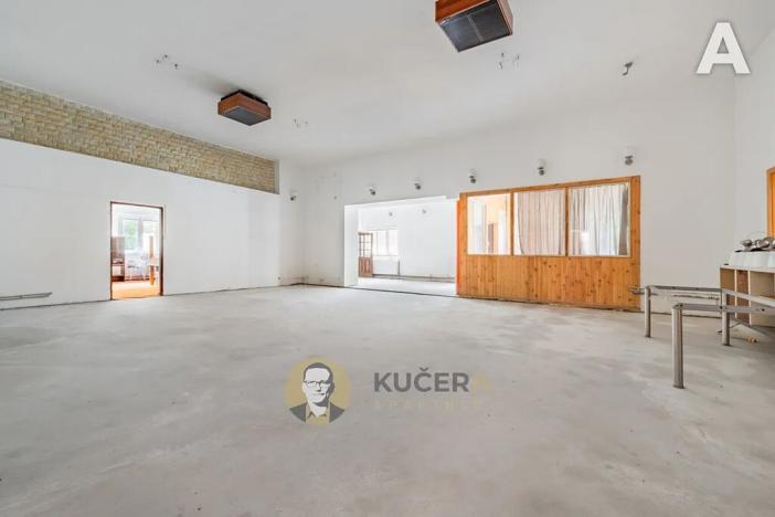 Prodej komerční nemovitosti, Velká Chmelištná, 550 m2