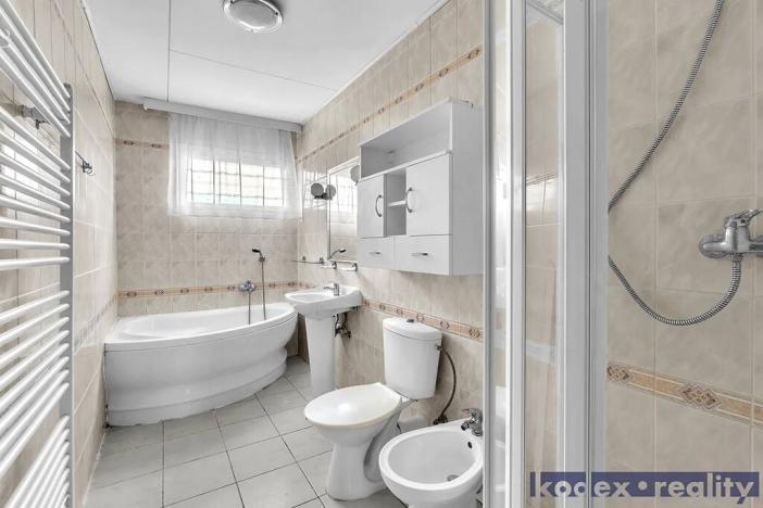 Prodej rodinného domu, Hradec Králové, 270 m2