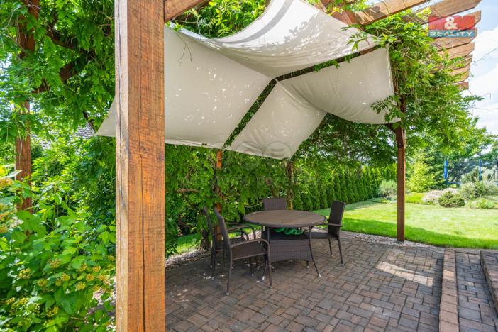 Prodej rodinného domu, Hostomice, Luční, 222 m2