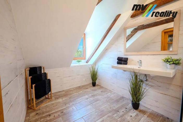 Prodej rodinného domu, Milovice, 178 m2