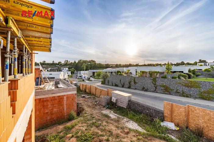 Prodej vily, Praha - Lysolaje, K Housličkám, 310 m2