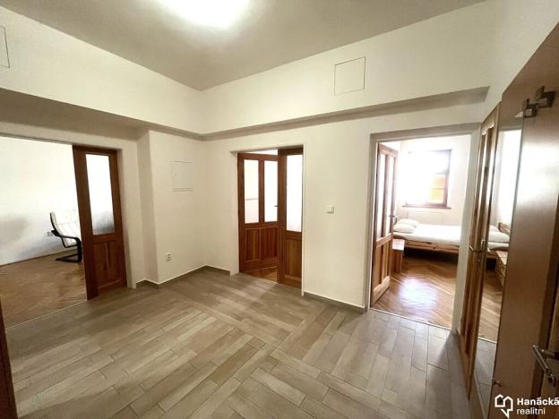 Pronájem bytu 3+1, Olomouc, Dolní náměstí, 94 m2