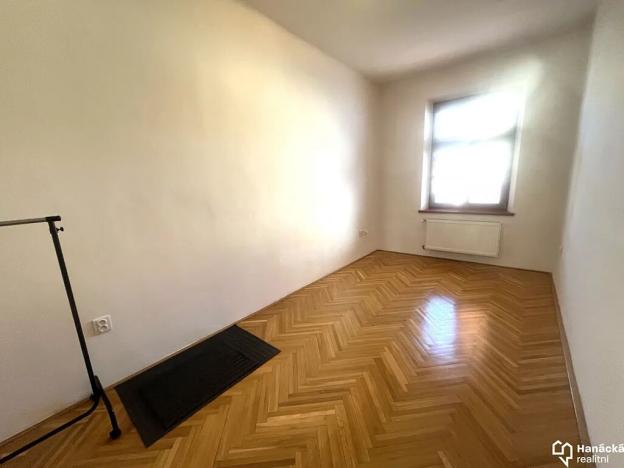 Pronájem bytu 3+1, Olomouc, Dolní náměstí, 94 m2