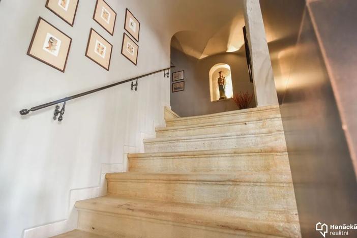 Prodej vily, Velký Týnec, U kaple, 300 m2