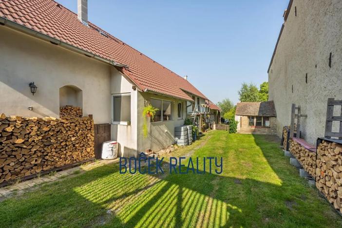 Prodej rodinného domu, Rynholec, nám. 1. máje, 259 m2