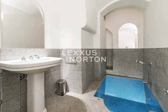 Pronájem bytu 2+kk, Praha - Malá Strana, Vlašská, 92 m2