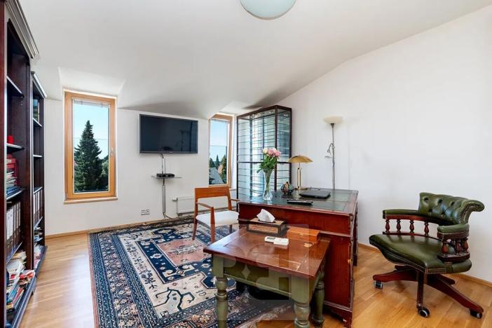 Prodej bytu 6+kk a větší, Průhonice, Uhříněveská, 264 m2