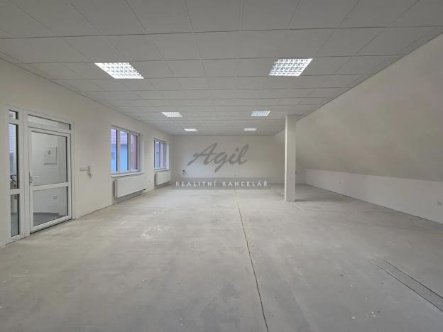 Pronájem kanceláře, Šlapanice, 293 m2